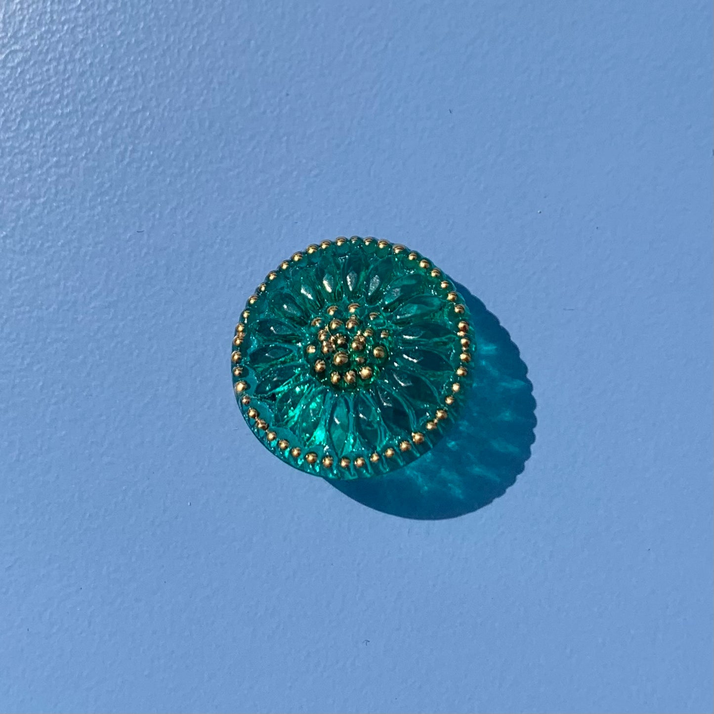 18mm - SUNFLOWER button - Moss Green, Gold