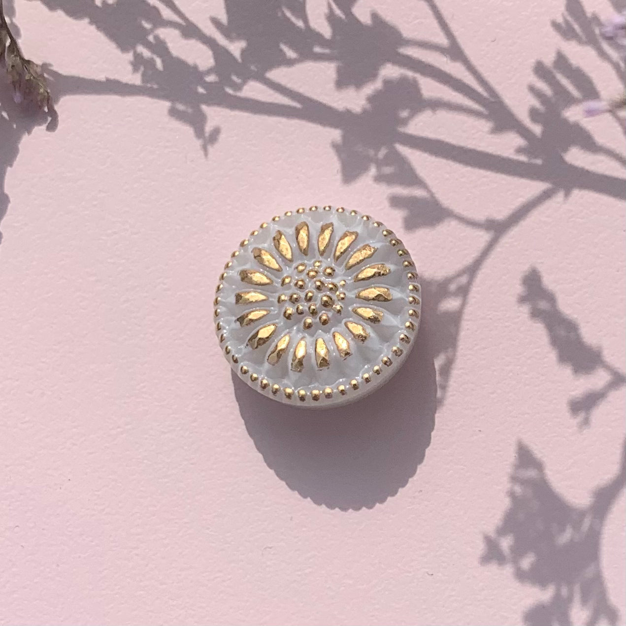 18mm - SUNFLOWER button Grey, gold
