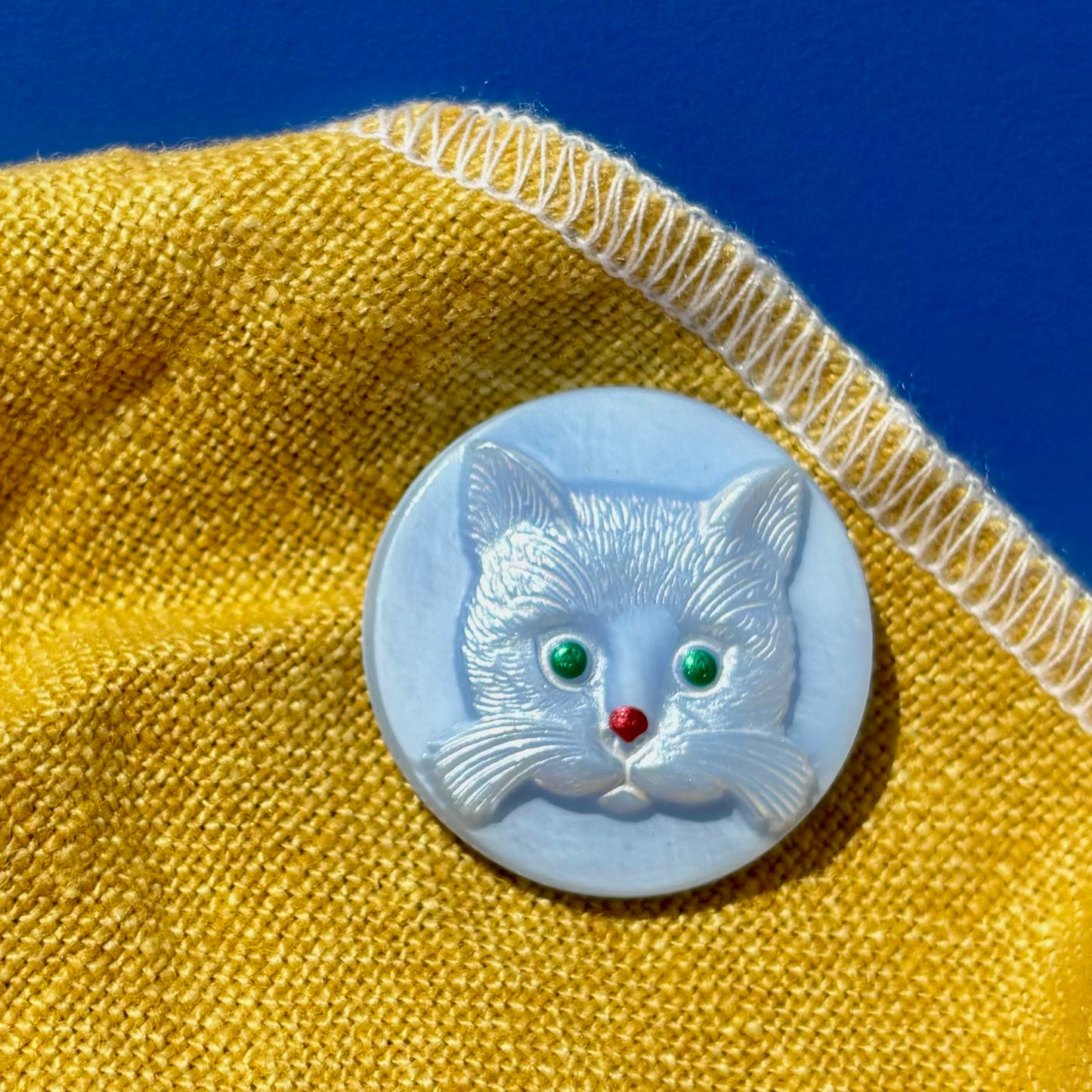 26mm - CAT button - Vintage blue, silver