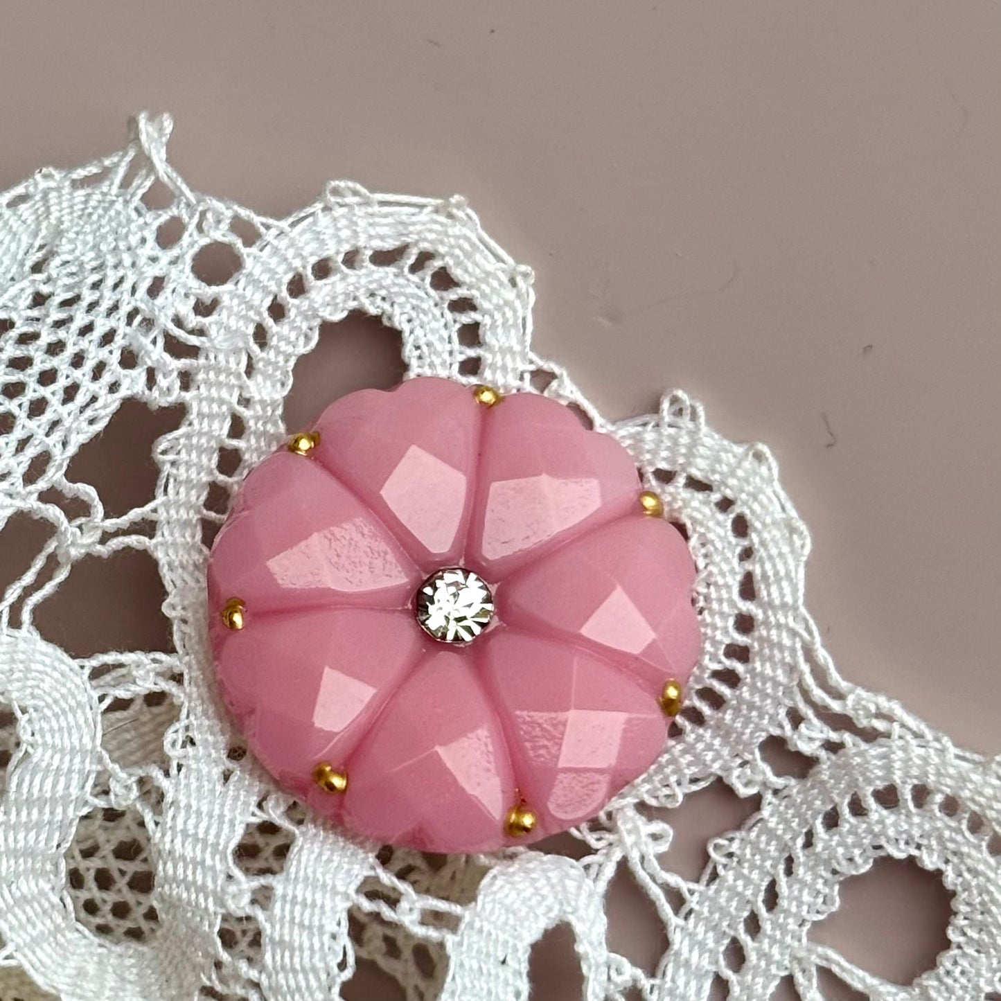 glasknap dahlia pink 22mm guld klar similisten