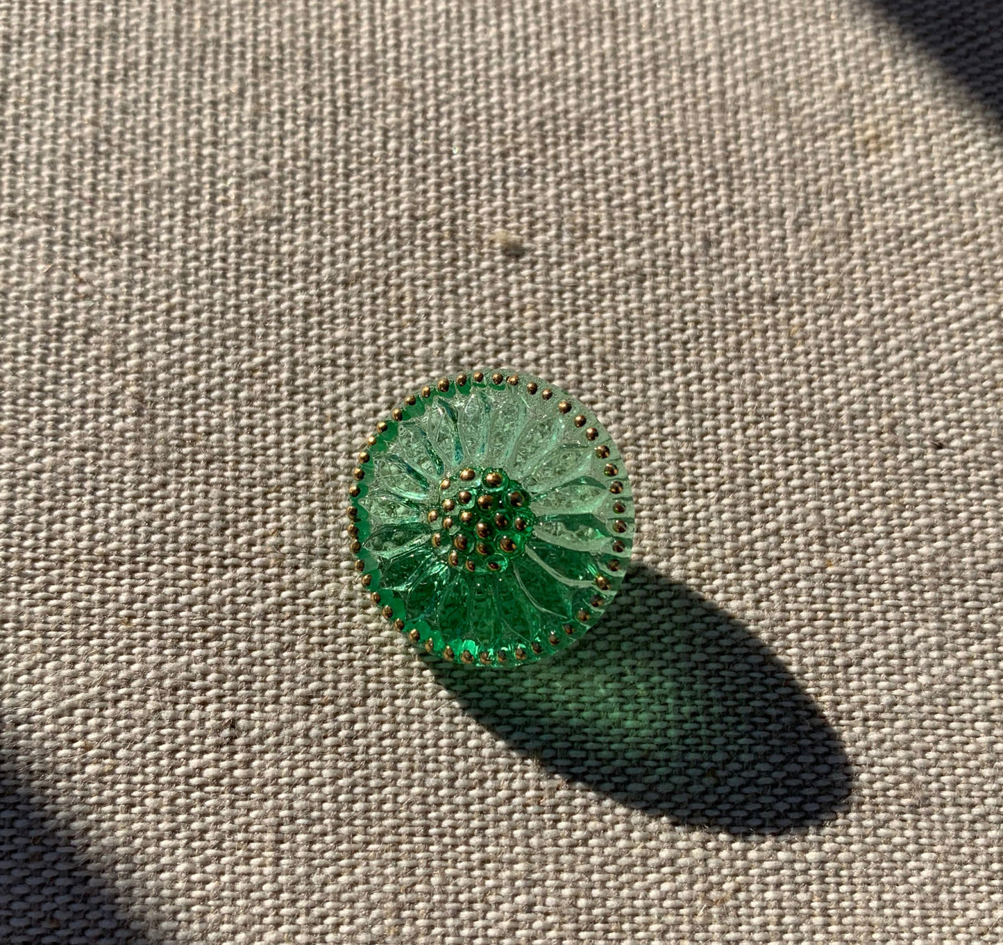 18 mm – SONNENBLUMEN-Knopf – Grün, Gold