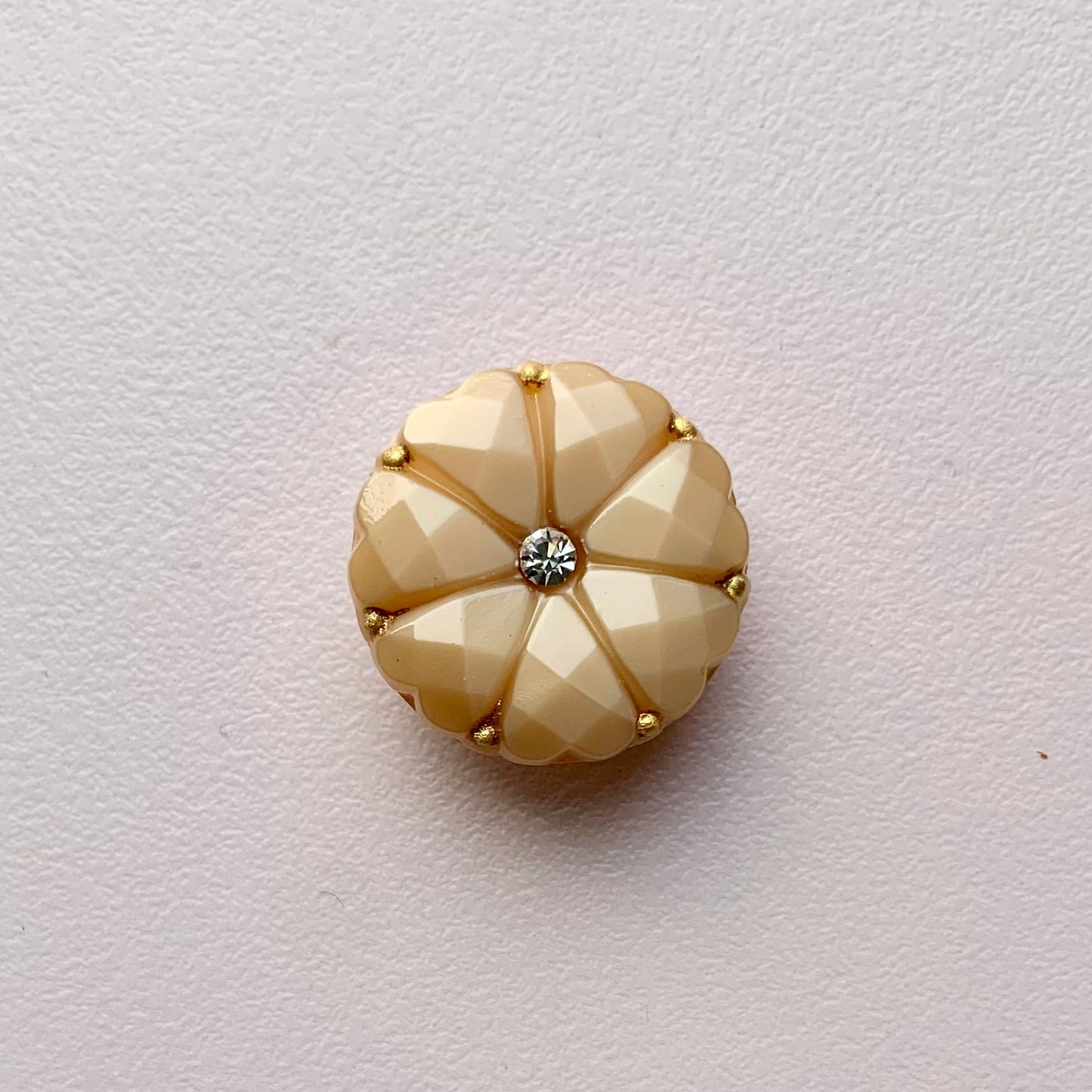 18mm - DAHLIA knap - Karamel, Guld, Klar similisten