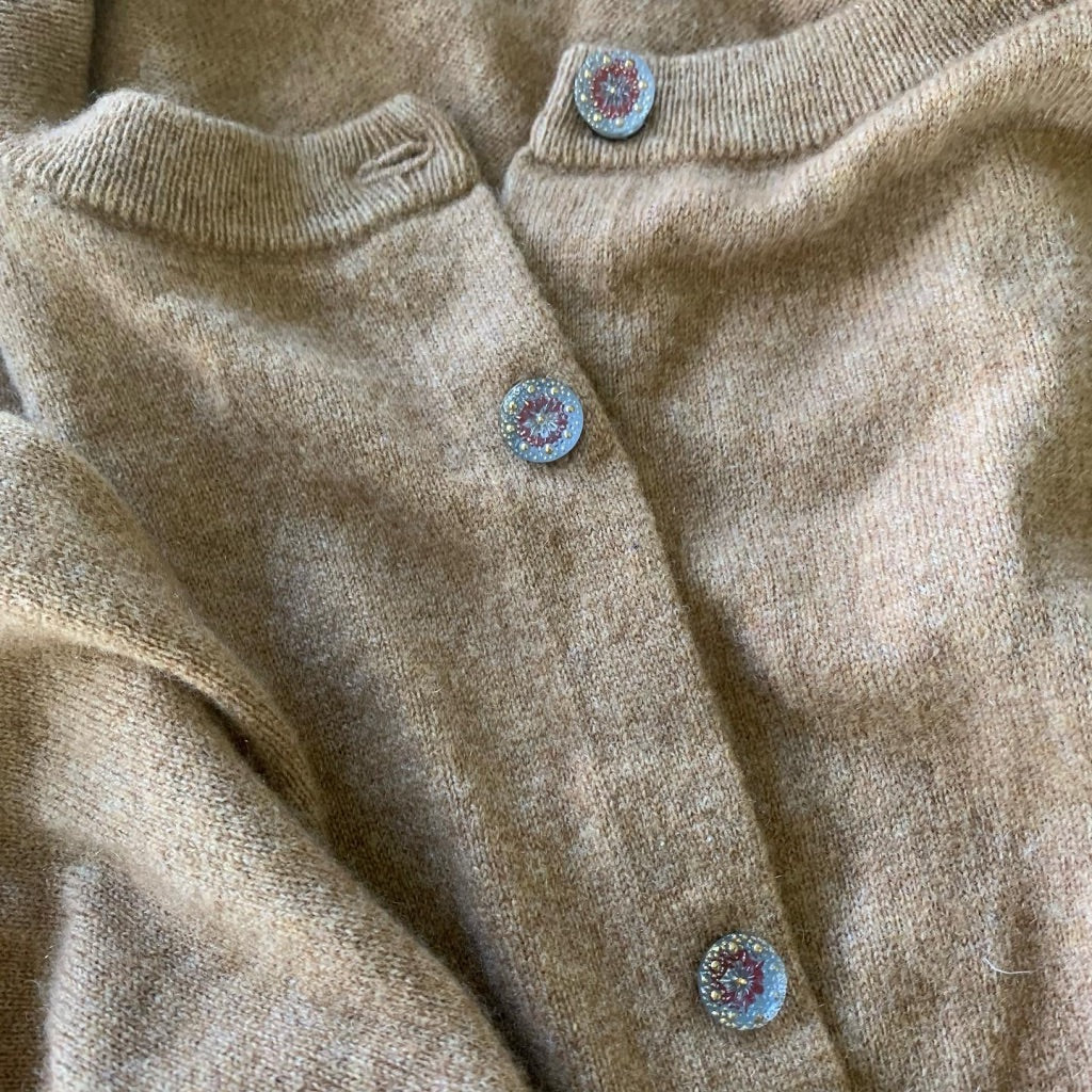 Glas knapper på cardigan 14mm blomster design