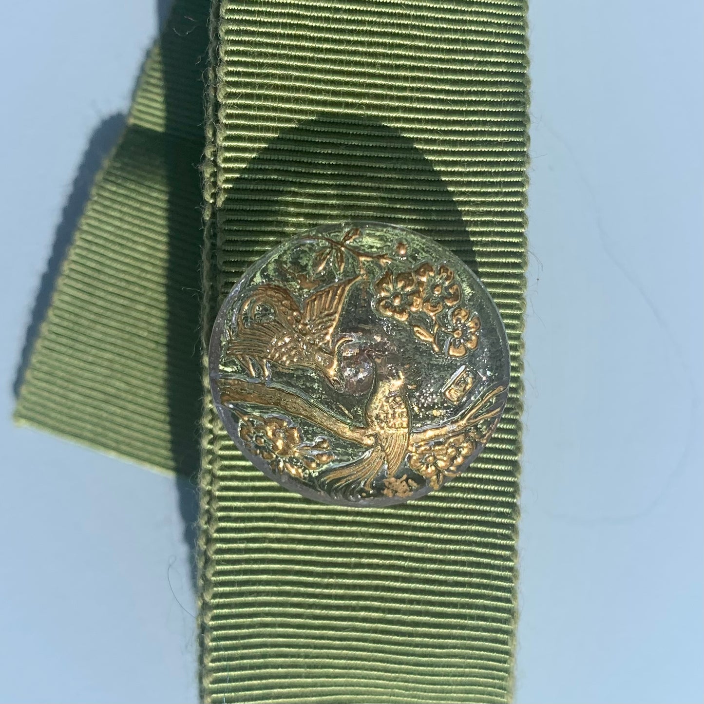 22mm - NATTERGALE knap - klart, guld