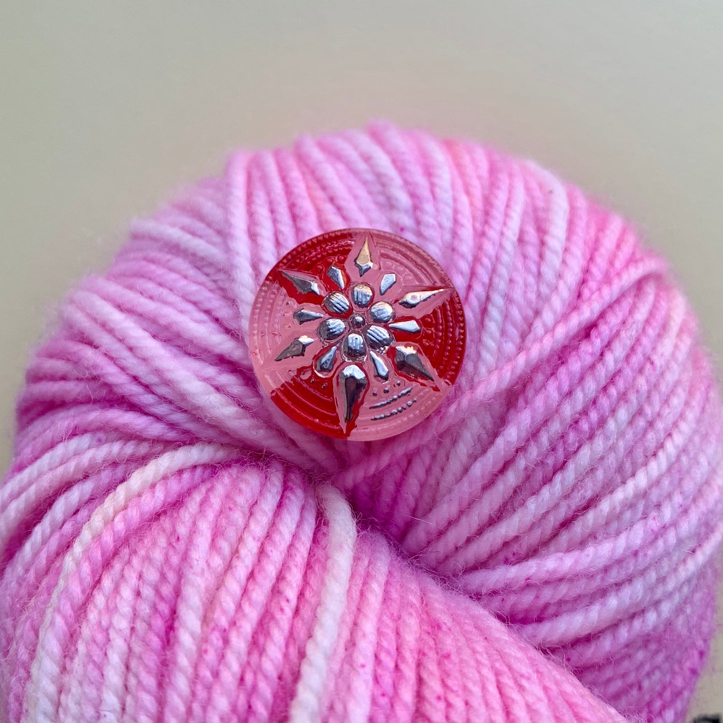 18mm - RIGA button - Red, Silver