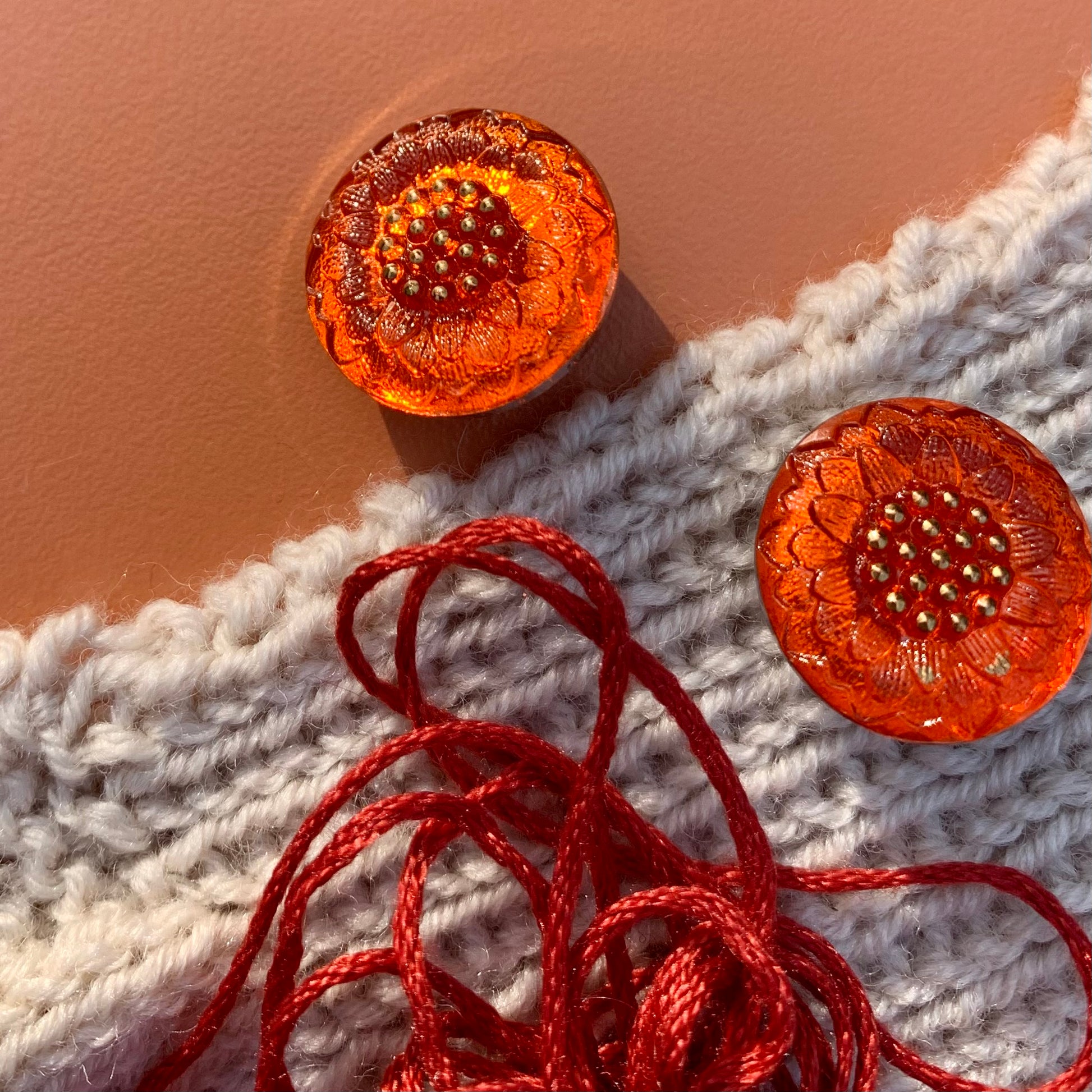 glasknap Anemone orange 18mm