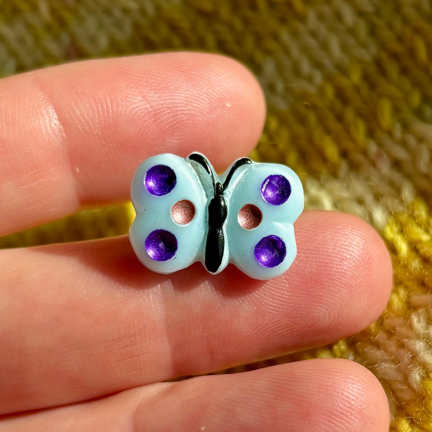 13x18mm - SOMMERFUGL knap - Blå, multi