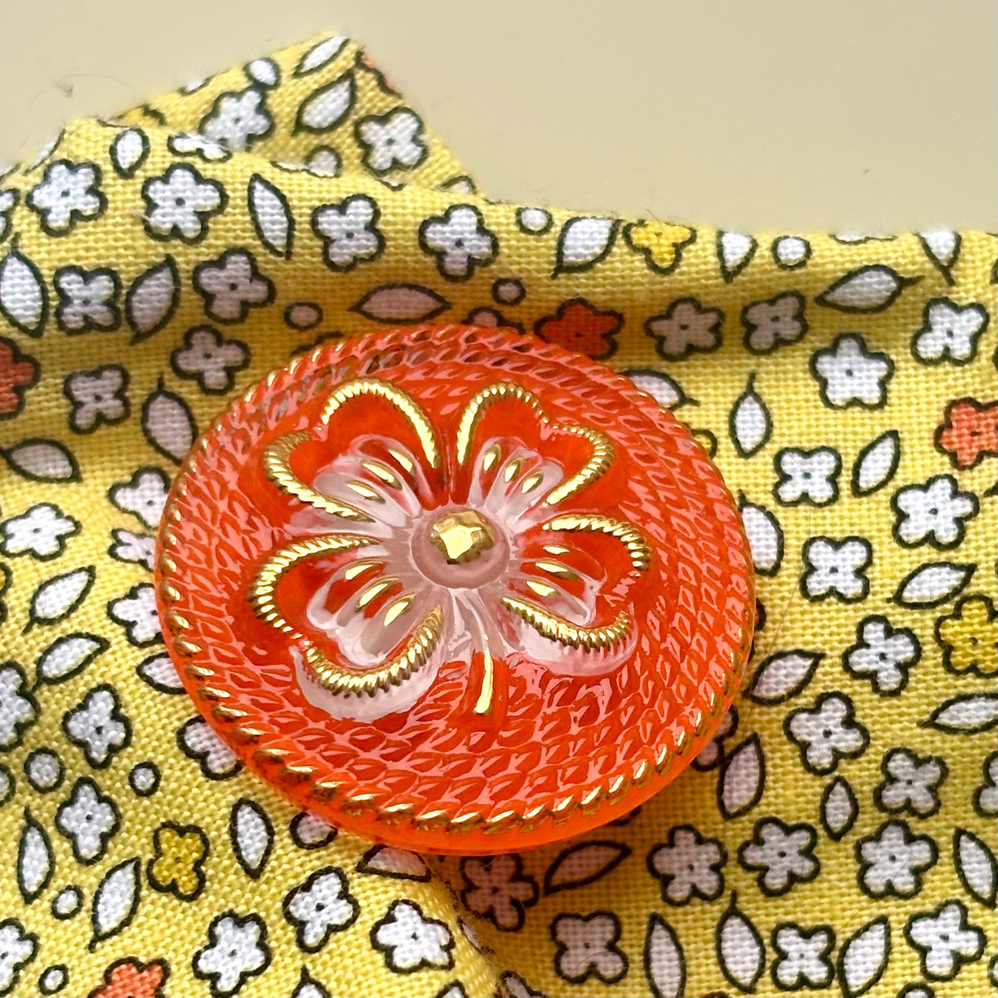 kløver glasknap 26mm orange guld 