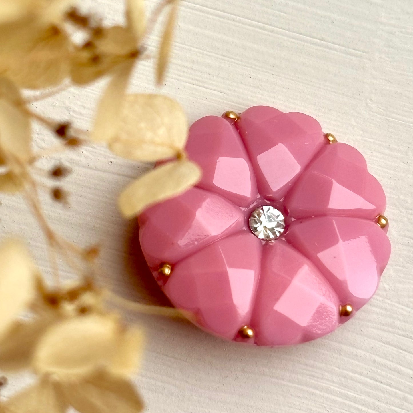 glasknap pink 26mm stor guld prik lar sten dahlia 