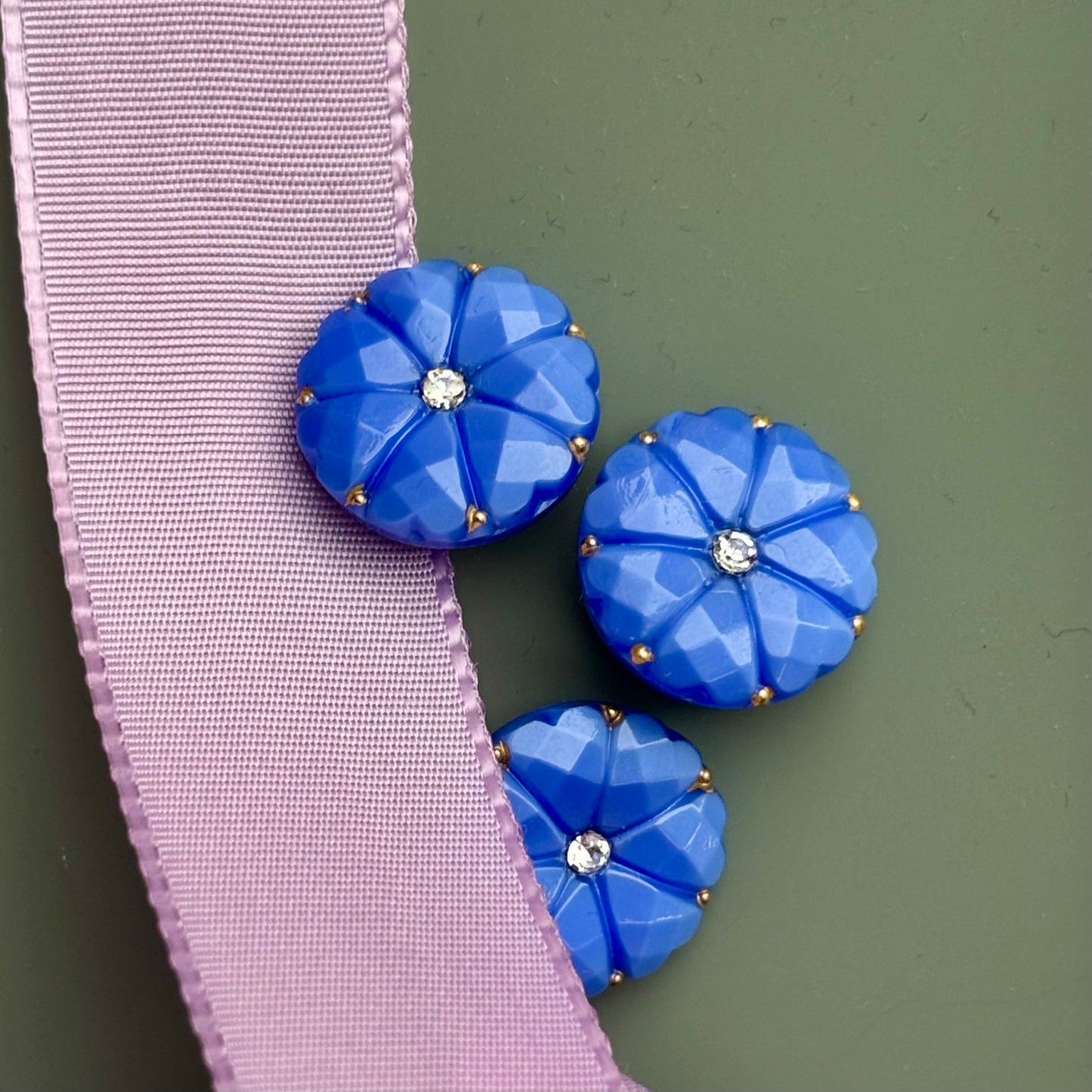 glasknap Dahlia 18mm blå guld prik klar similisten 