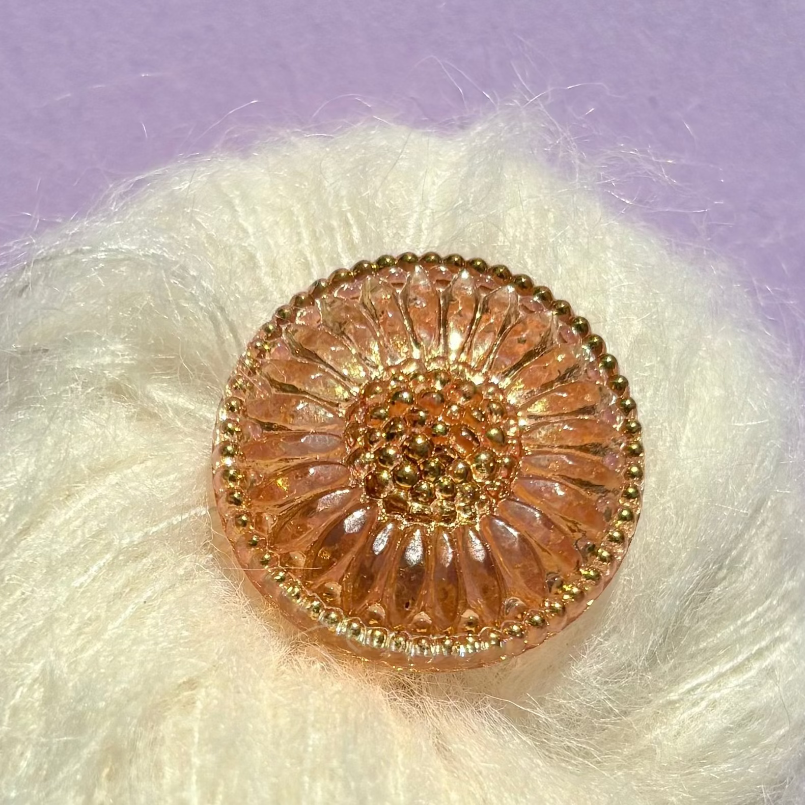 Rosa solsikke glasknap med guld detaljer 26mm 