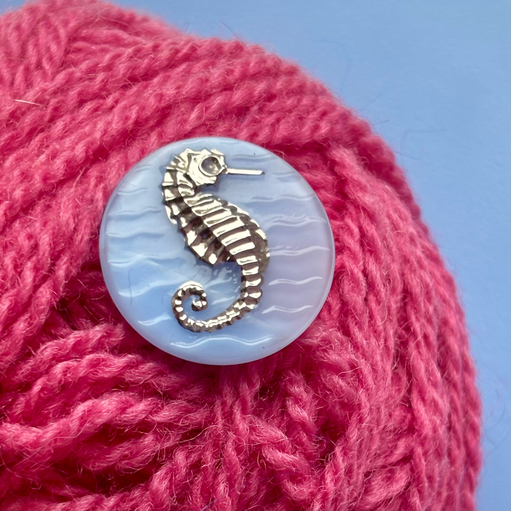 søhest glasknap blå 22mm sølv hest  