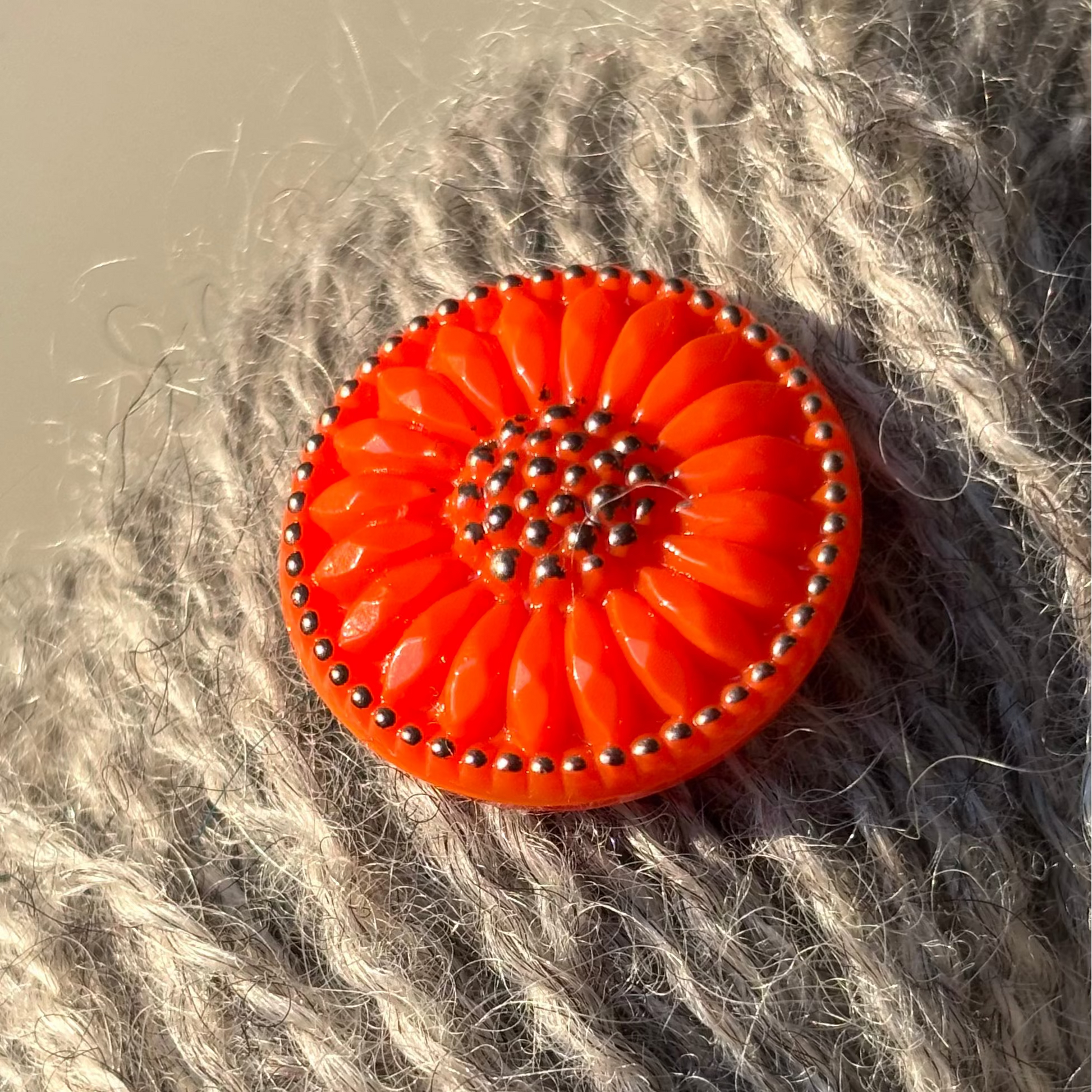 solsikke knap orange soelv 22mm 