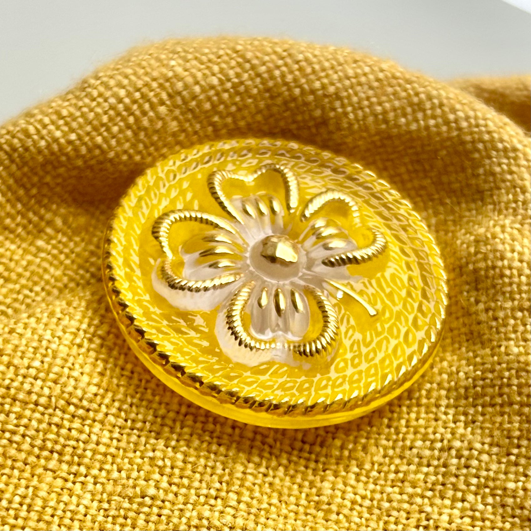 kløver glasknap gul guld 26mm knap 