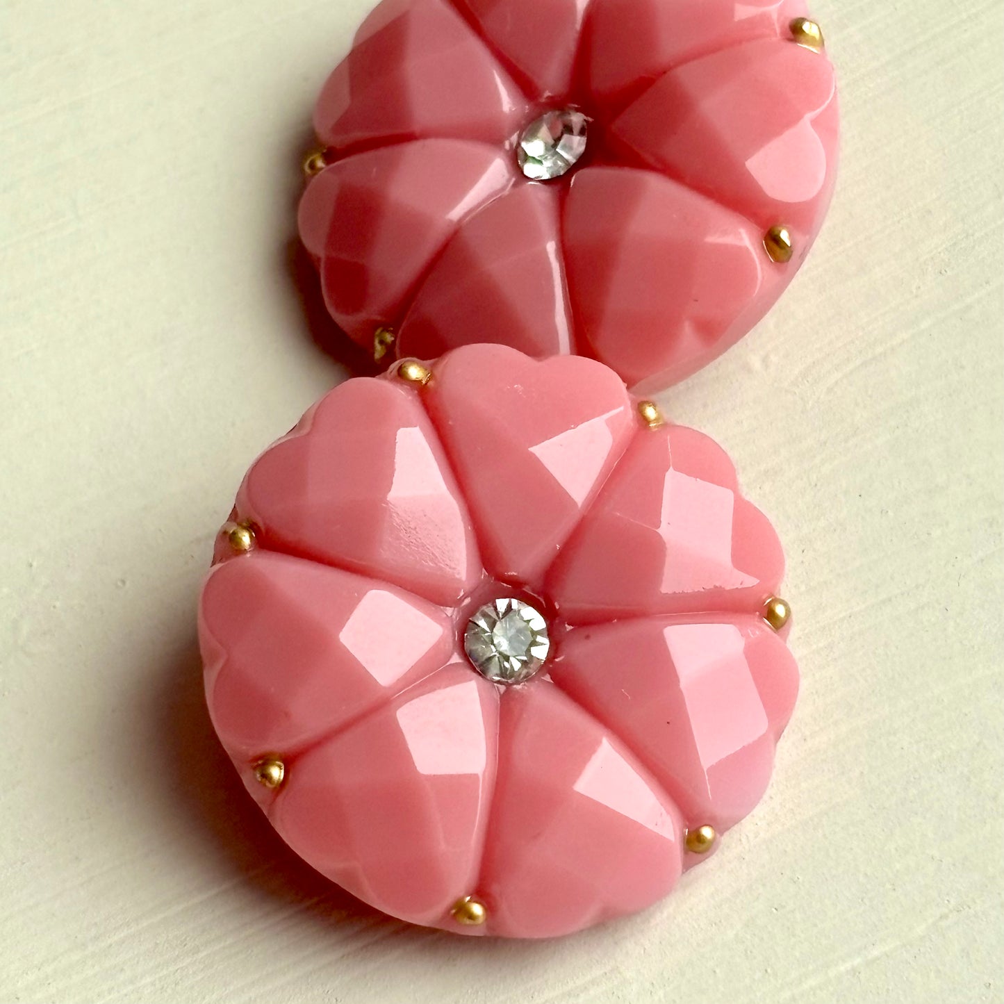 glasknap pink 26mm stor guld prik lar sten dahlia 