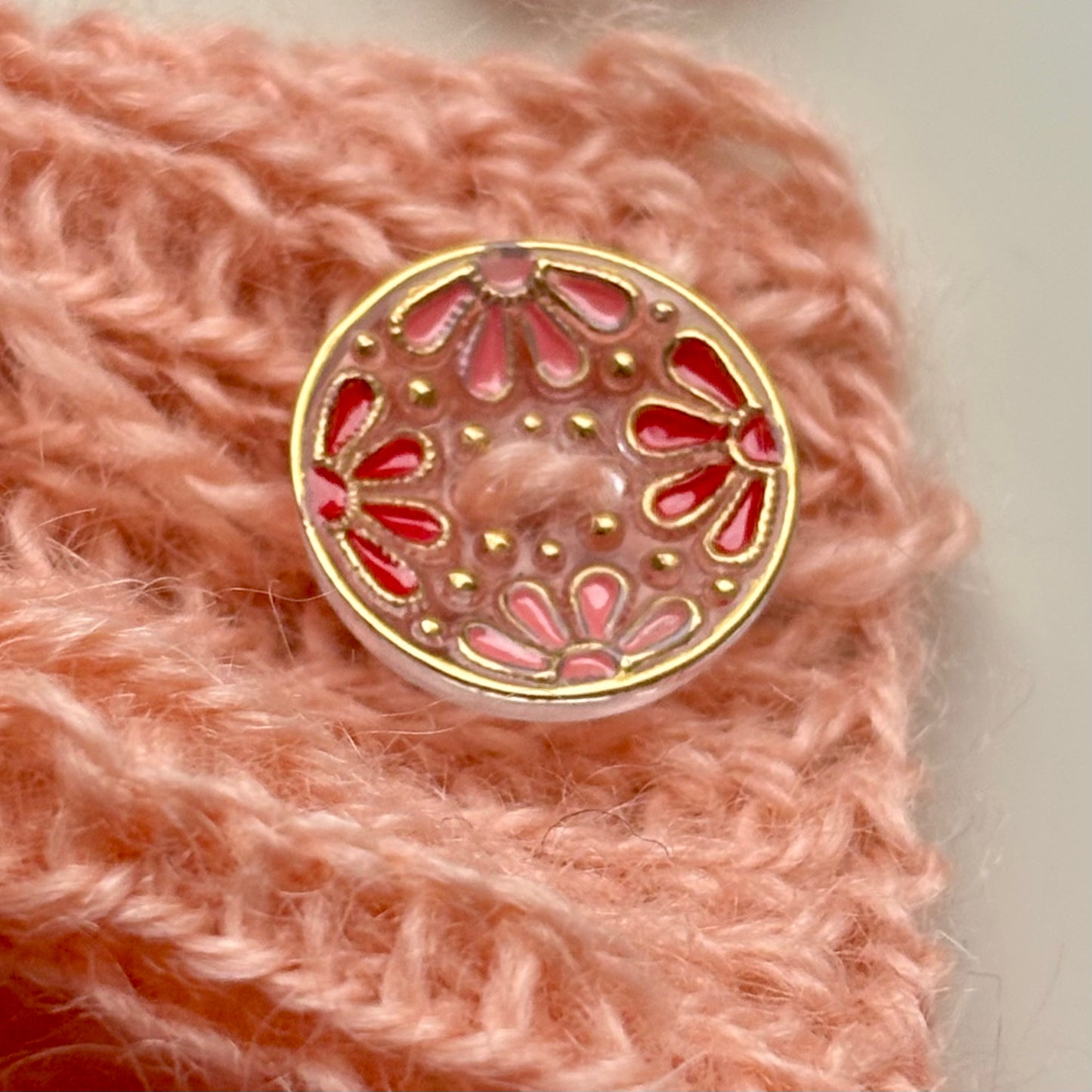 kamelia glasknap 18mm guld rød knap med to huller