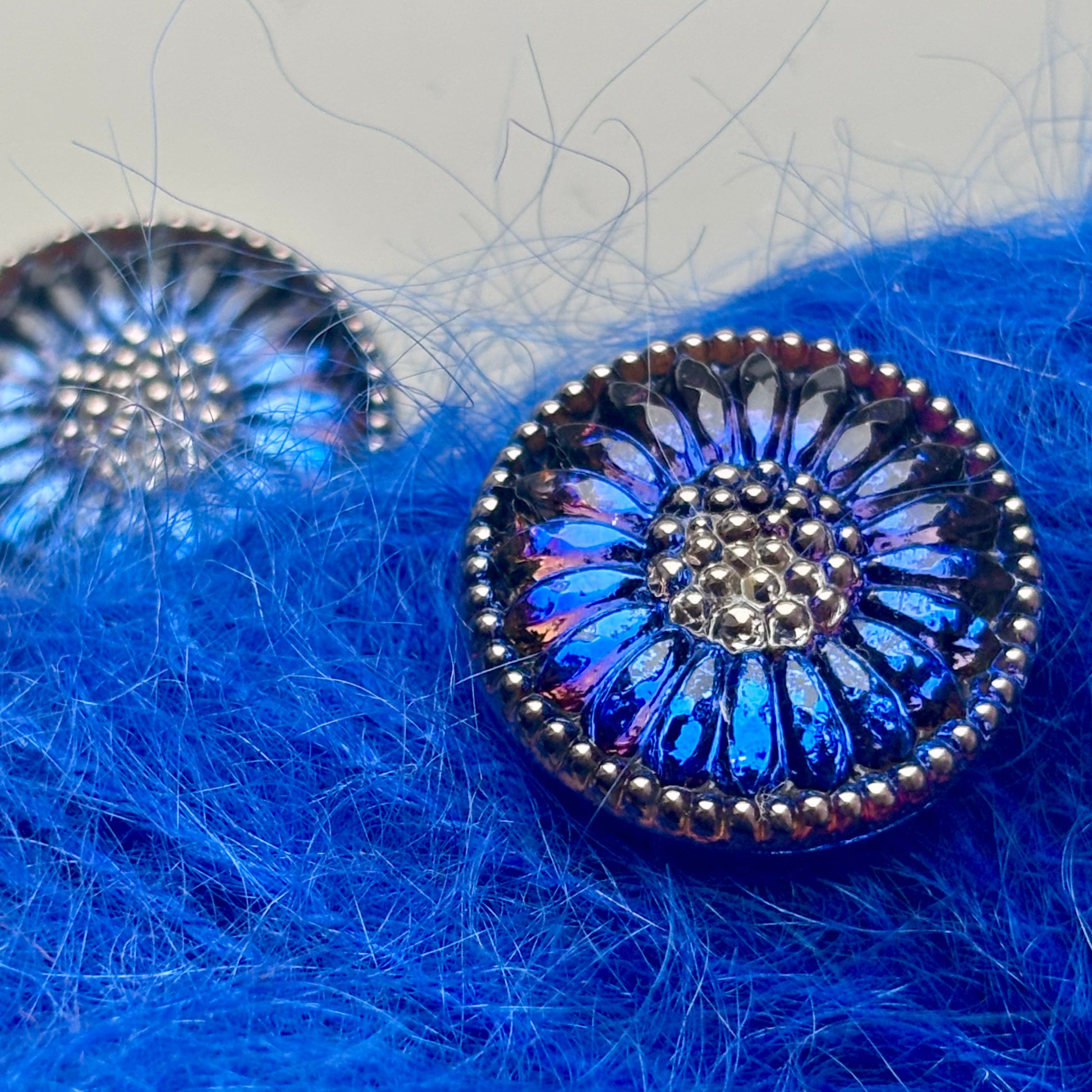 solsikke glasknap 22mm blå sølv 